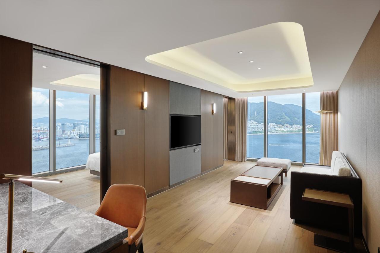 Wyndham Grand Busan Exterior photo