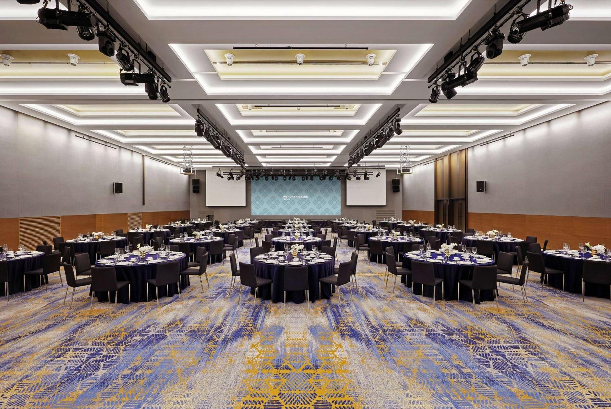 Wyndham Grand Busan Exterior photo