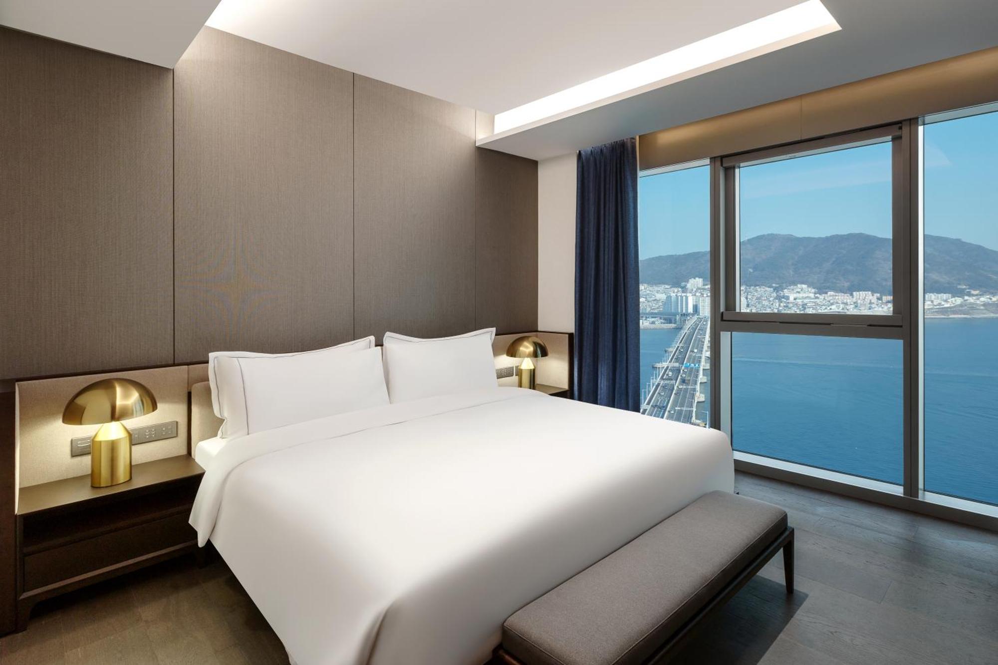 Wyndham Grand Busan Exterior photo