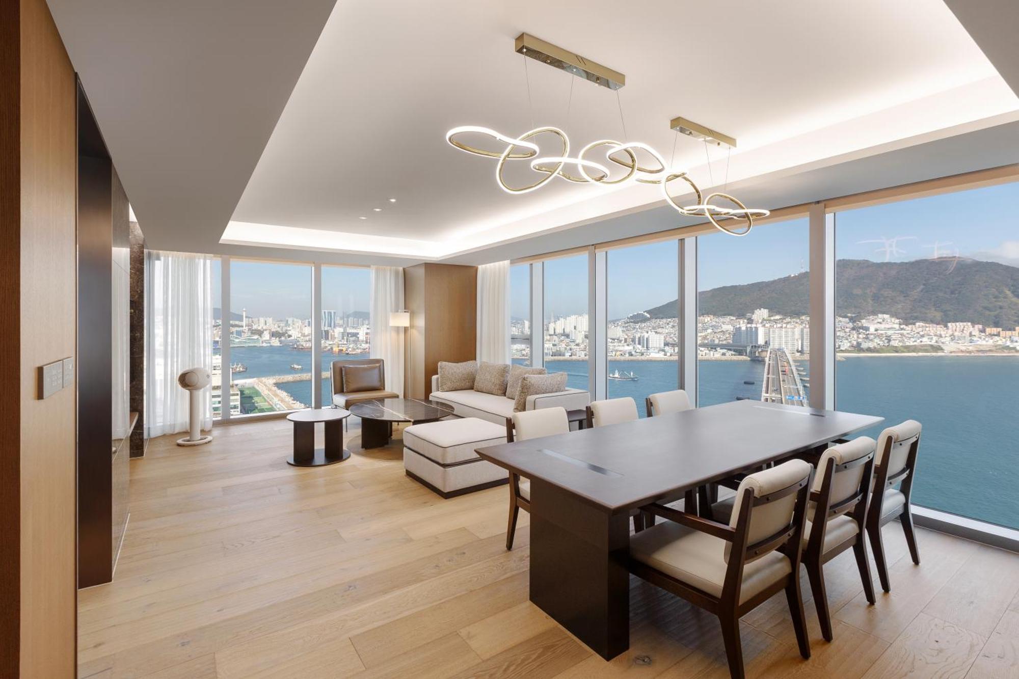 Wyndham Grand Busan Exterior photo