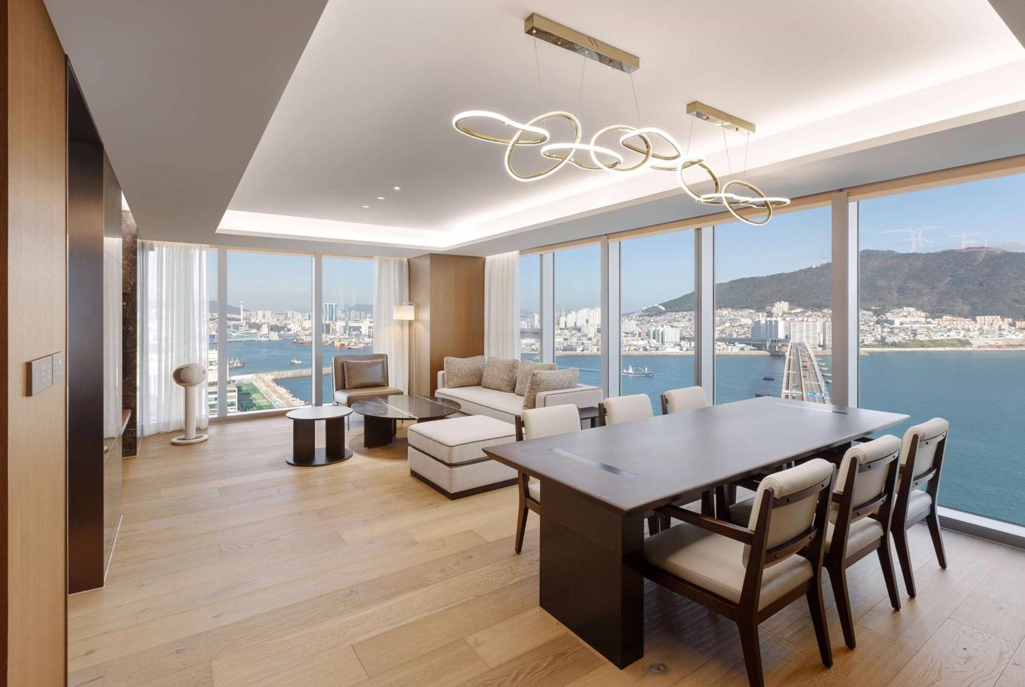 Wyndham Grand Busan Exterior photo